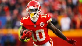 tyreek_hill_chiefs_wide_receiver.jpg