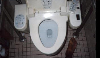 kagotoilet.jpg