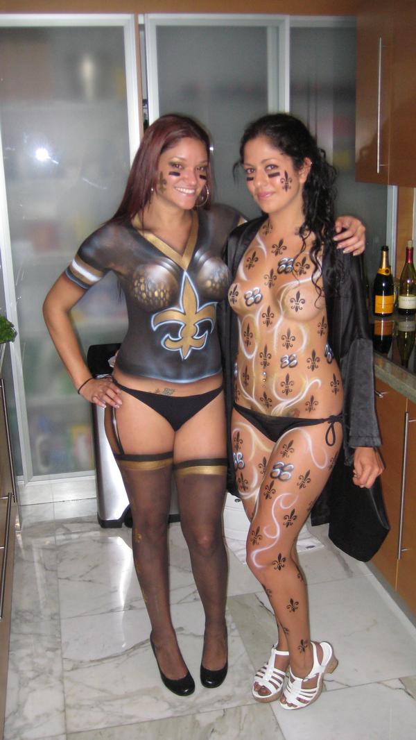 girls-with-painted-on-saints-jerseys.jpg