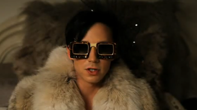 Johnny_Weir_TV_Sunglasses.jpg