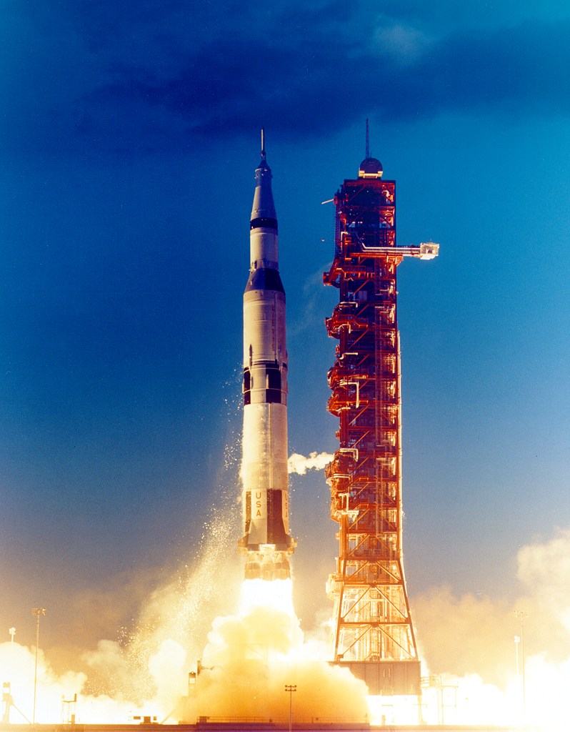 Launch_Apollo4.jpg